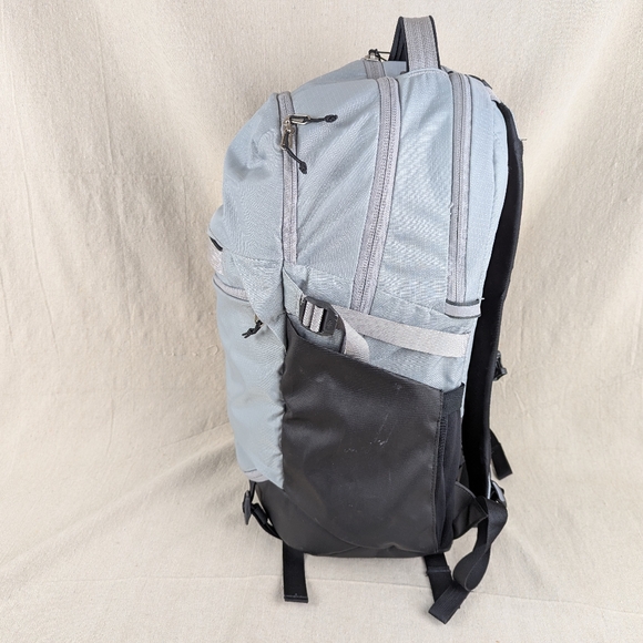 The North Face Router Backpack Gray White - Picture 2 of 11